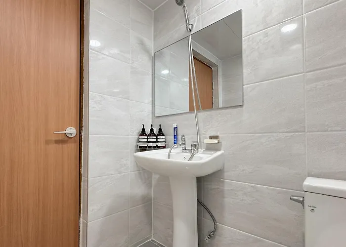 Dan House, Brezze House Villa Seul